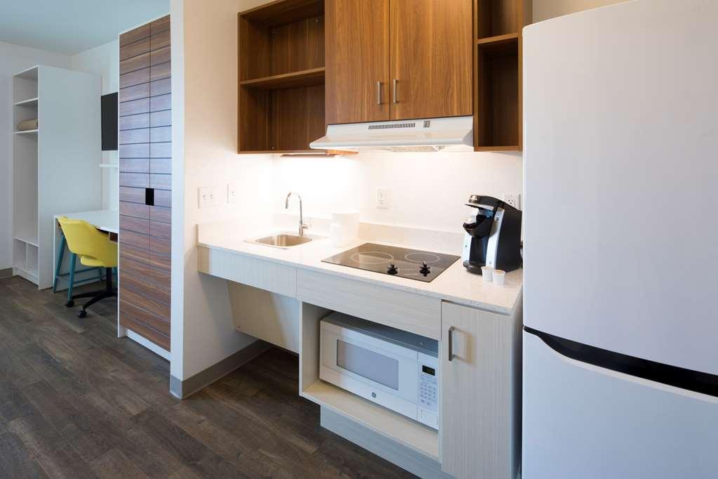 Uptown Suites Extended Stay Denver Co - センテニアル 部屋 写真